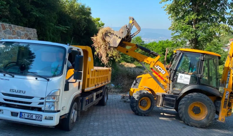 kocaeli-buyuksehirden-mezarliklara-kesintisiz-bakim-HBjsmdvt.jpg