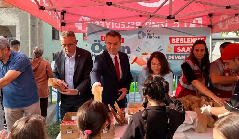 kocaeli-izmitte-beslenme-saati-projesi-uc-okulda-devam-etti-Fi5IOGlJ.jpg