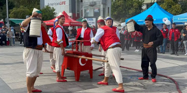 kocaeli-meydanlari-itfaiye-haftasinda-renklendi-A6B7EbiW.jpg