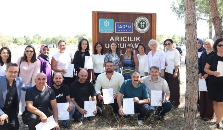 kocaeli-tarim-akademisinde-emekler-sertifikayla-taclandi-XnGhVFyp.jpg
