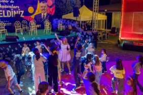 kocaelide-anne-sehirde-sira-gecesi-turkulerle-renklendi-4Y6Xm3LM.jpg