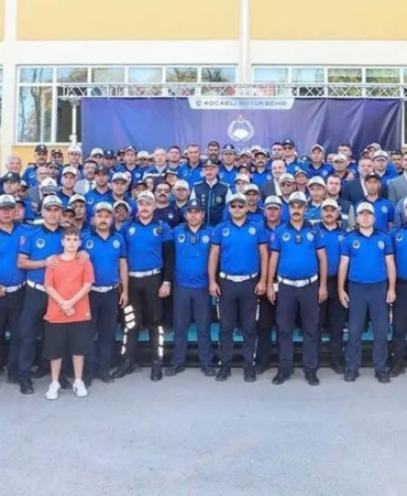 kocaelide-baskan-buyukakin-zabita-yelegini-giydi-mMjaxfFB.jpg