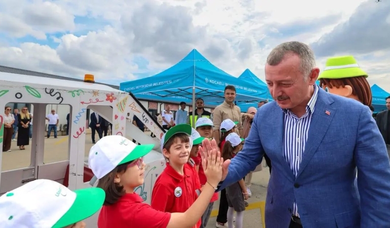 kocaelide-tramvayin-kapasitesi-de-mesafesi-de-artti-KrqX1QKB.jpg