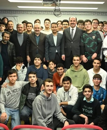 konya-buyuksehirden-tum-ogrenci-gruplarina-tam-destek-hD7xumSa.jpg