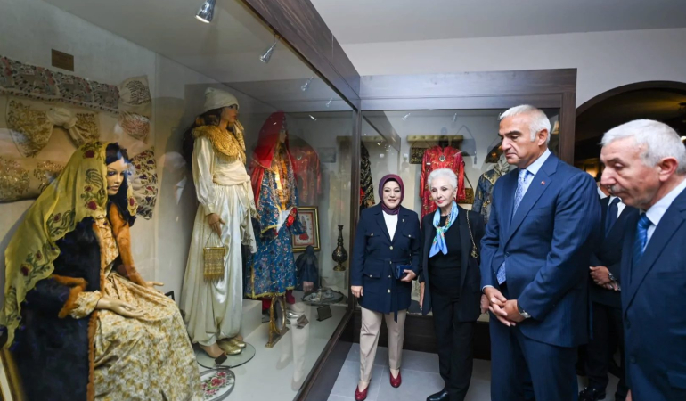 kutahyaya-24-yilda-612-milyon-liralik-kultur-ve-turizm-yatirimi-rRqVxUFy.jpg