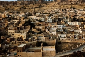 mardin-kultur-ve-medeniyetlerin-bulusma-noktasi-GcHUf1bp.jpg