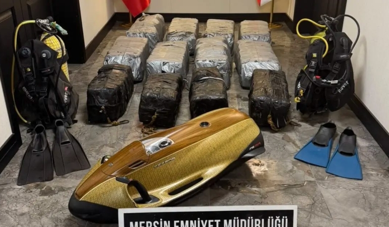 mersin-limaninda-gemiden-350-kilo-kokain-cikti-vlvyDg9W.jpg