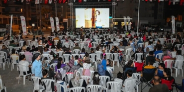 mersin-tarsusta-acik-hava-sinema-keyfi-Af5Vyq8x.jpg