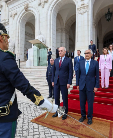 numan-kurtulmus-lizbonda-torenle-karsilandi-9xErmLaR.jpg