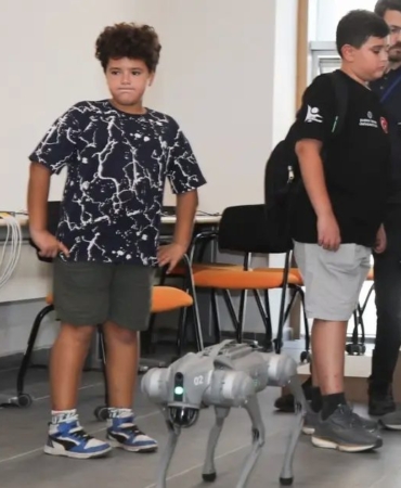 ortaokul-ve-lise-ogrencileri-btude-robotlarla-tanisti-7leh2hUd.jpg