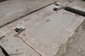 pompeiopoliste-105-metrekarelik-mozaik-bulundu-6SmKSyOZ.jpg