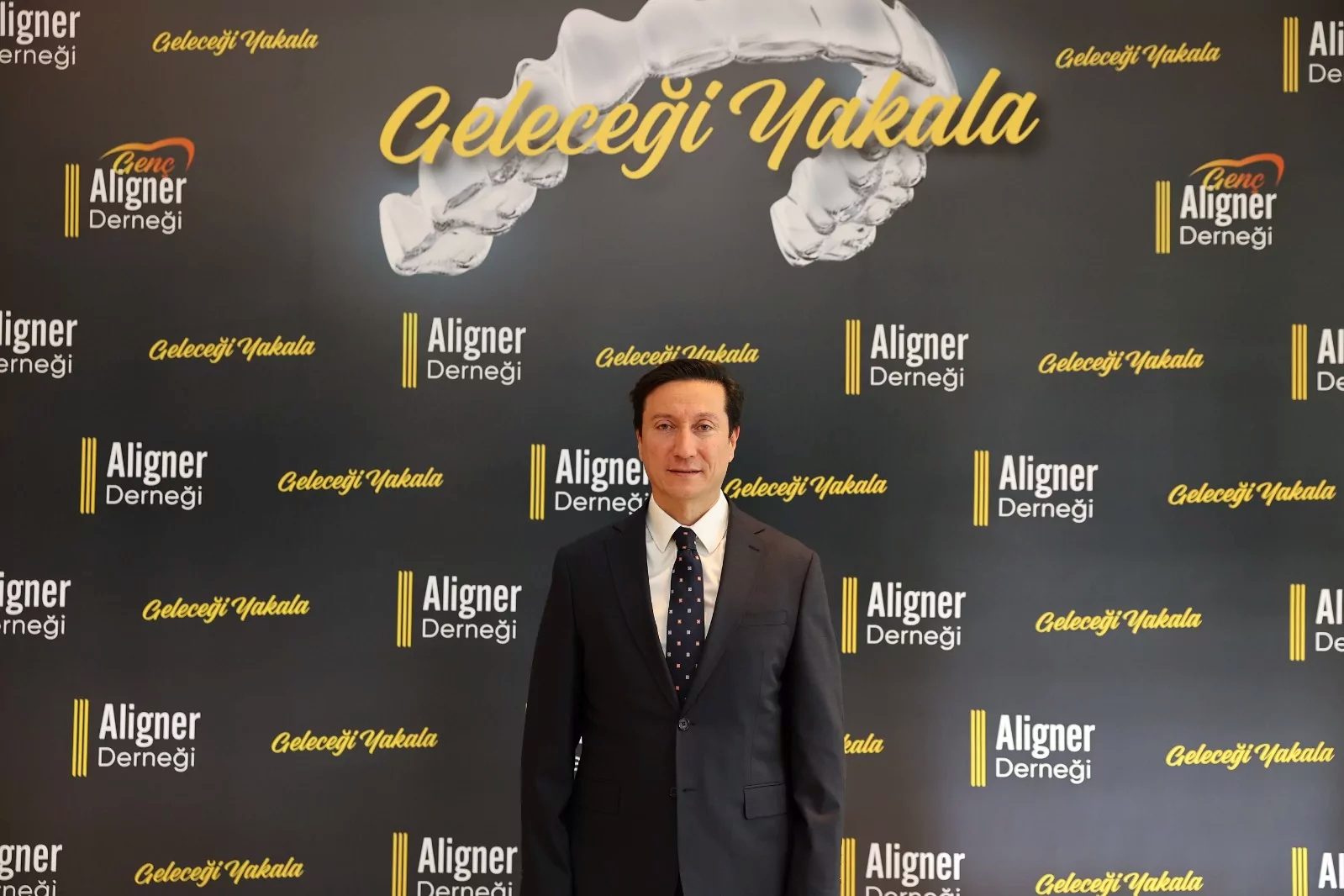 saklanan-guluslerin-cozumu-seffaf-olabilir-ysD8zKRT.jpg