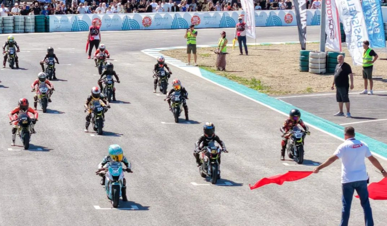 supermoto-sampiyonlari-bursada-belli-oluyor-Eu46DRTf.jpg