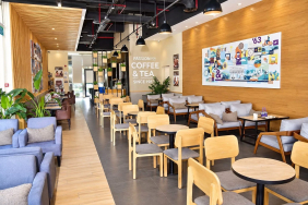 the-coffee-bean-tea-leaf-ve-al-ghunaim-kuveytteki-130-kafe-donum-noktasini-kutladi-3DJGbj85.jpg