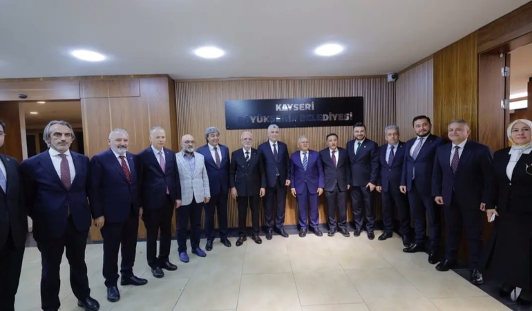 ticaret-bakani-bolattan-kayseri-buyuksehire-ziyaret-qwvQw7Ht.jpg