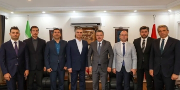 trabzonda-baskan-gencten-iran-ve-rusya-baskonsoloslarina-ziyaret-jaDgcWUx.jpg