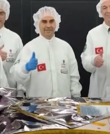 uzay-araci-cevresel-testler-icin-tusasta-d1pxTnmd.jpg