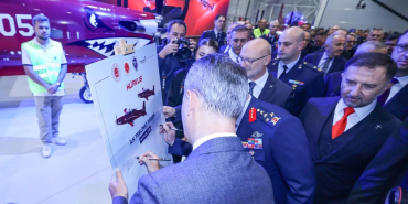 yeni-nesil-hurkus-hava-kuvvetlerine-teslim-edildi-j1NV1lJd.jpg