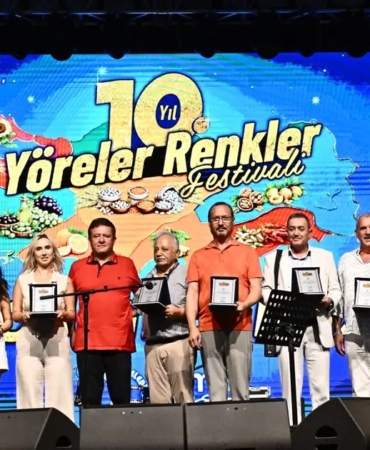 yoreler-renkler-festivali-ic-anadolu-gecesiyle-devam-etti-DyLypbXl.jpg